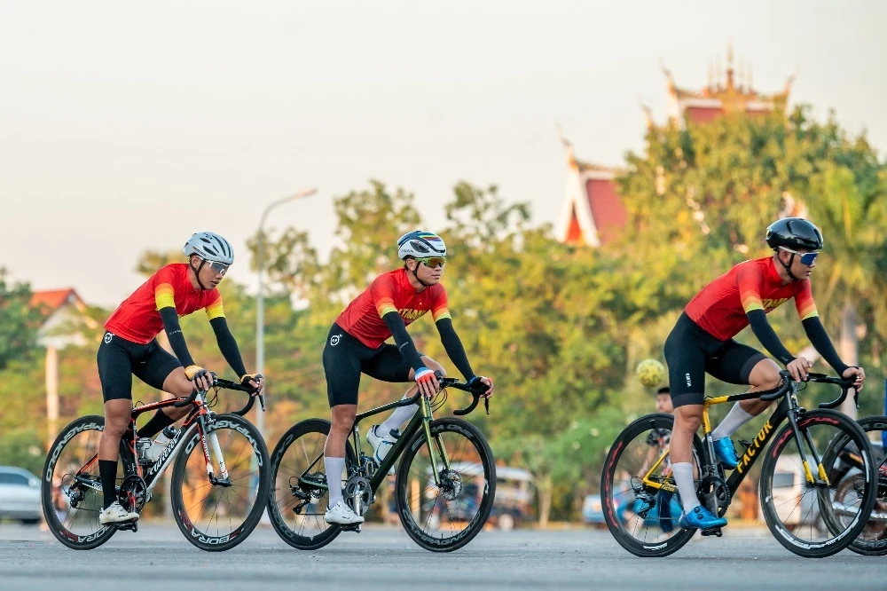 Laos Cycling To Cambodia and Vietnam 23 Days